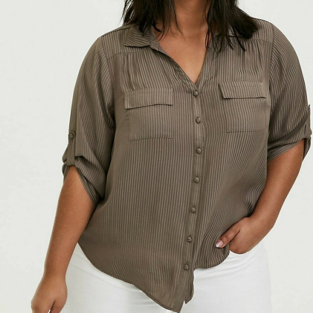 Torrid Madison satin shadow stripe button front blouse size 2x